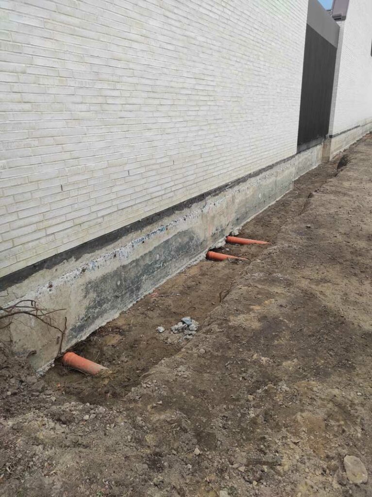 Neue Baustelle an der Trauerhalle auf dem Friedhof Gladbeck-Mitte